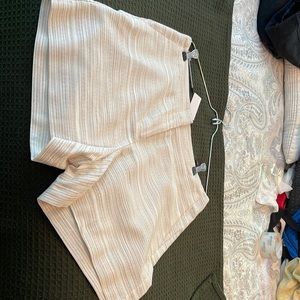 Very pretty Dress shorts with subtle texture